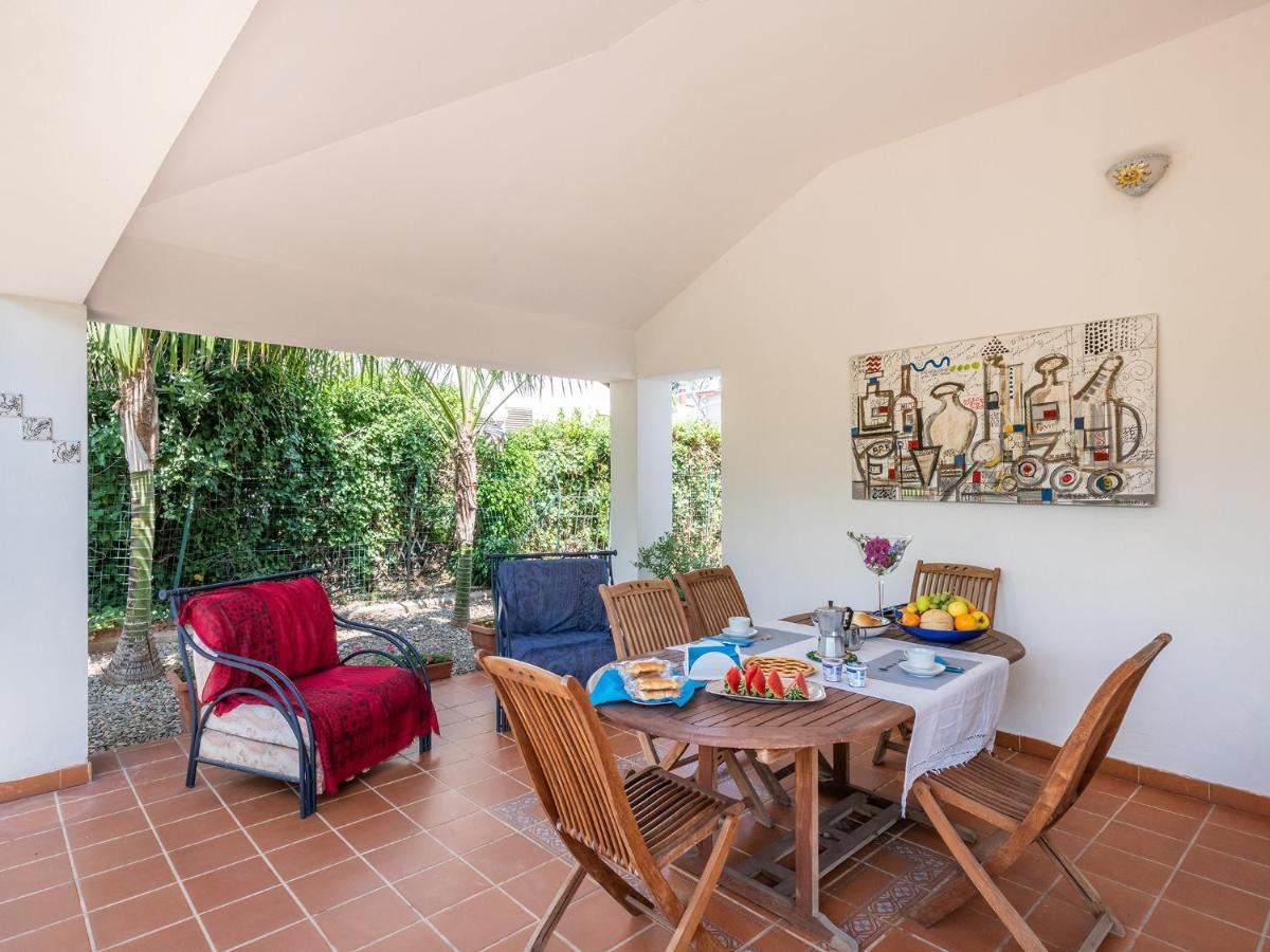 Bed and Breakfast Il Giardino Dell'Arte Capoterra Exterior foto